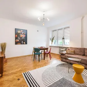 Apartament Metro Plac Wilsona Etno, Warszawa